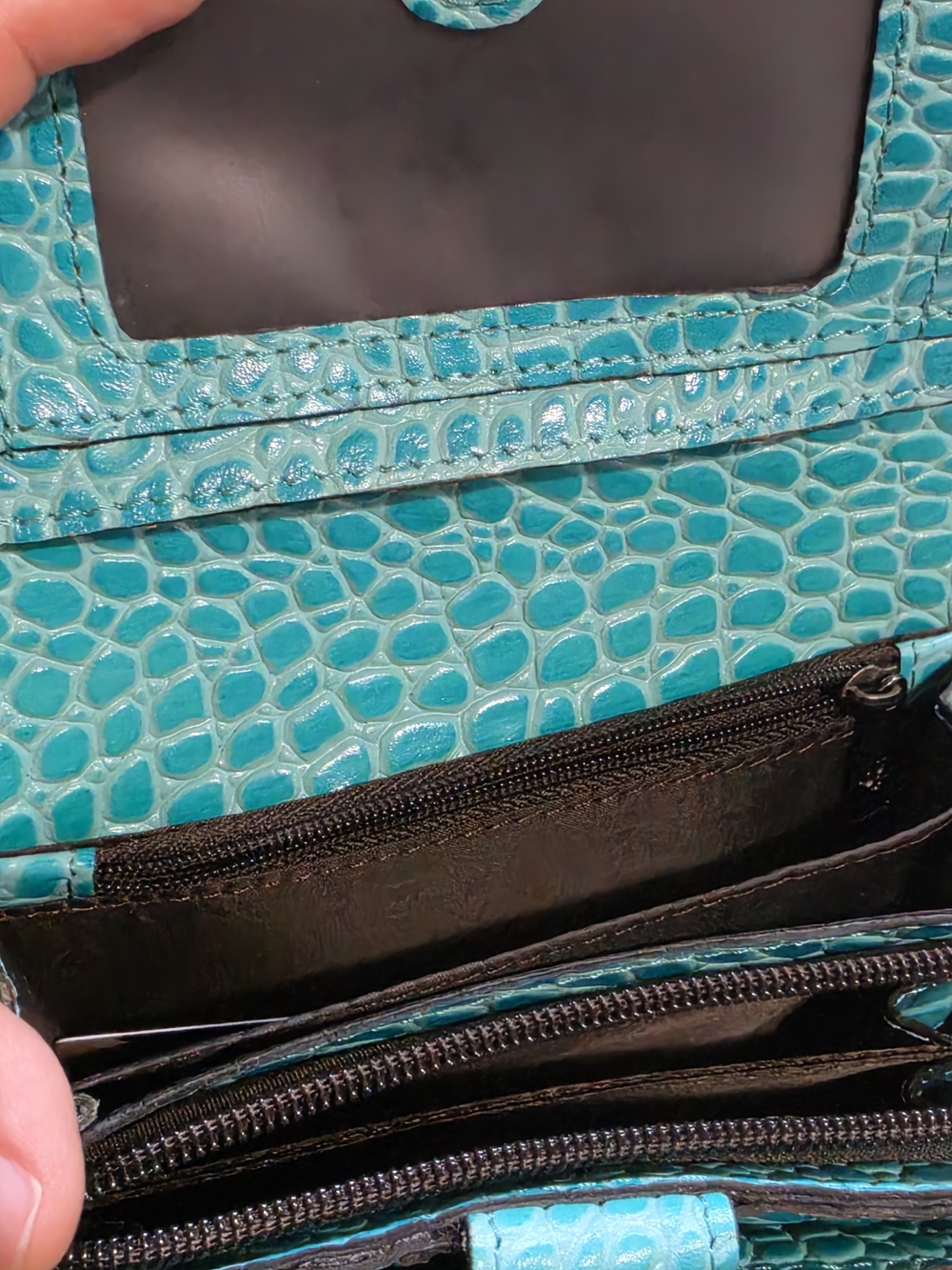 Patricia Nash Wallet - Picture 9 of 10